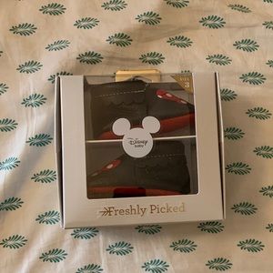 Freshly Picked Minnie Style City Moccs EUC